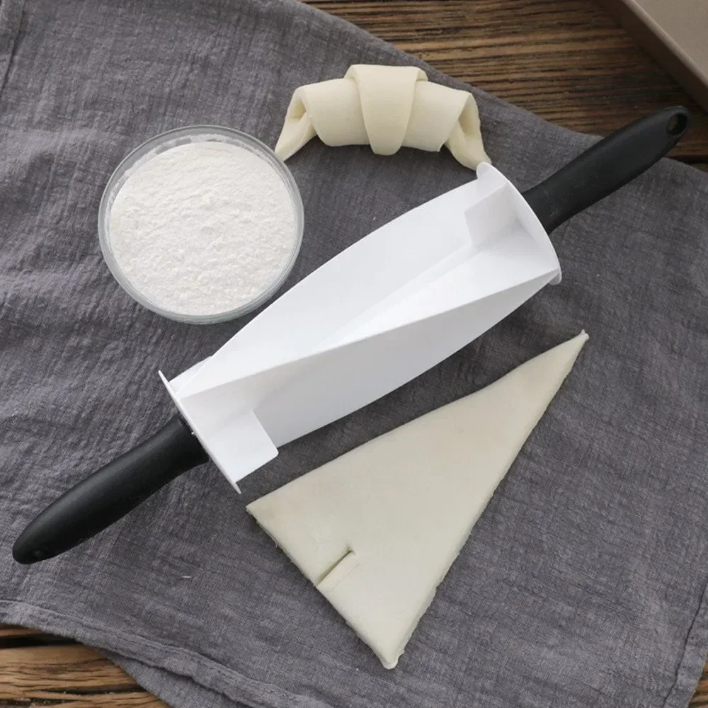 손잡이가 있는 플라스틱 크로와상 반죽 커터, 빠른 롤링 - Kitchen Roll Baking 리뷰 및 가격